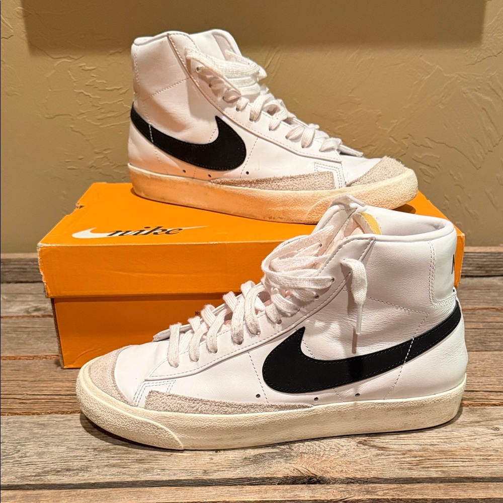 Nike Blazer Mid 77 Vintage black and white high top sneakers men’s size 9